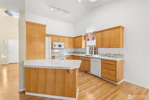 16426 135th Avenue E Puyallup WA 98374