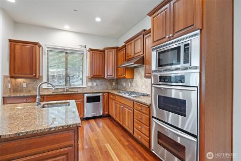 5823 NW Inglewood Court Camas WA 98607