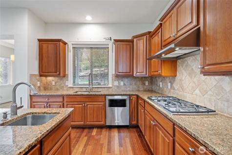 5823 NW Inglewood Court Camas WA 98607