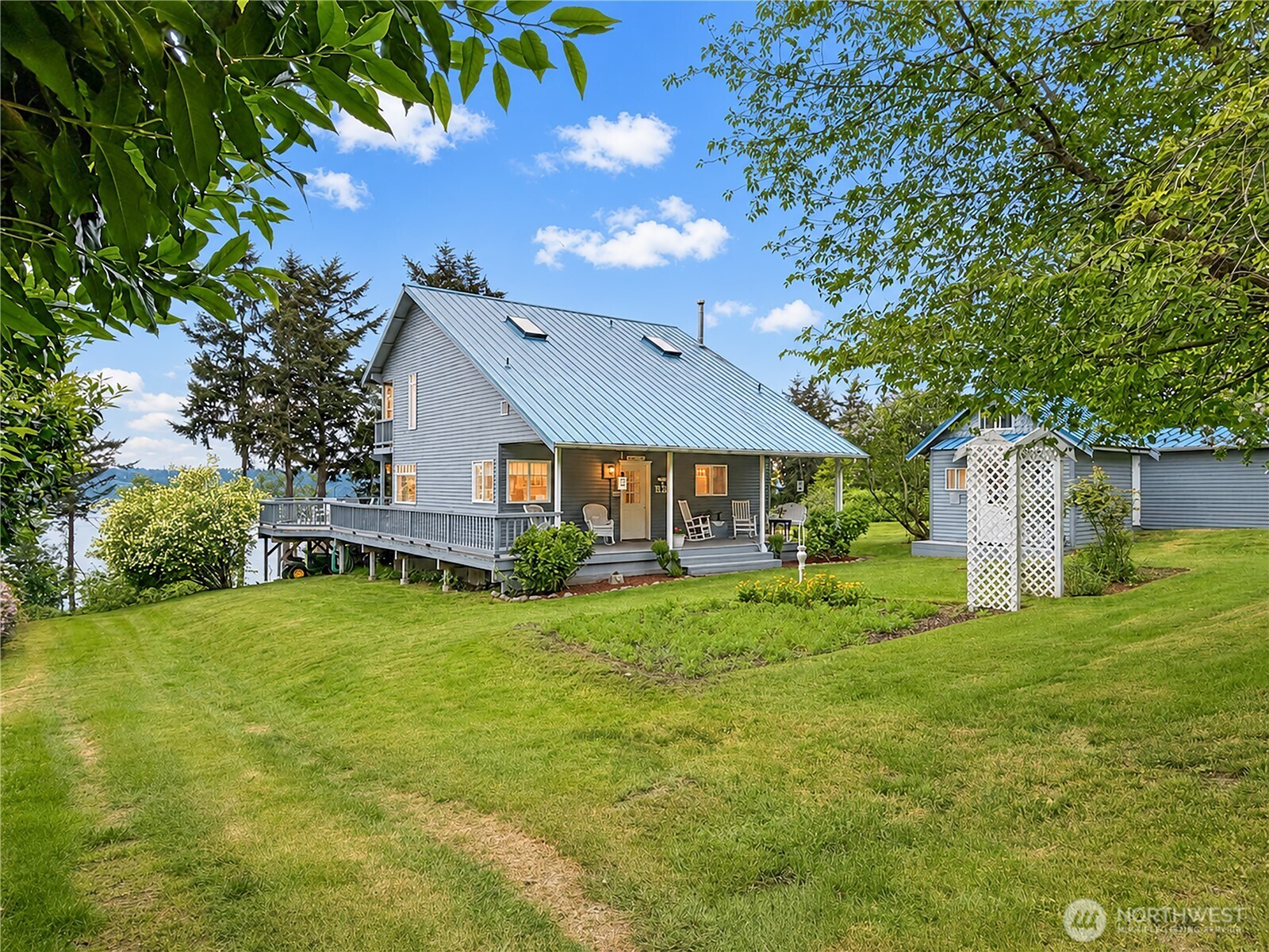 38 M Cascade Drive Hat Island WA 98206