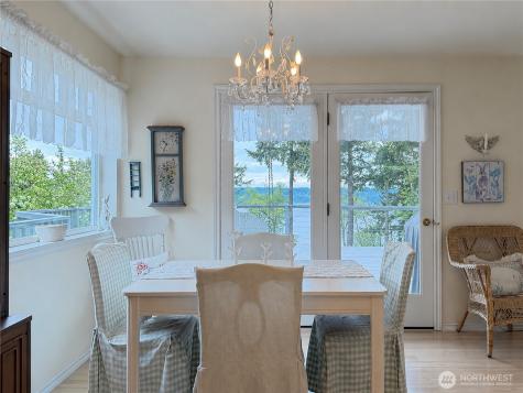 38 M Cascade Drive Hat Island WA 98206