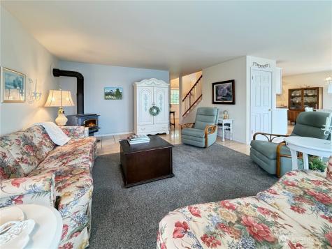 38 M Cascade Drive Hat Island WA 98206