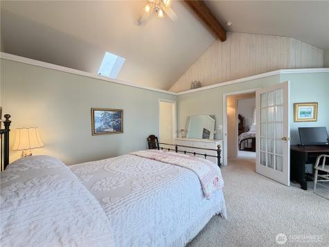 38 M Cascade Drive Hat Island WA 98206