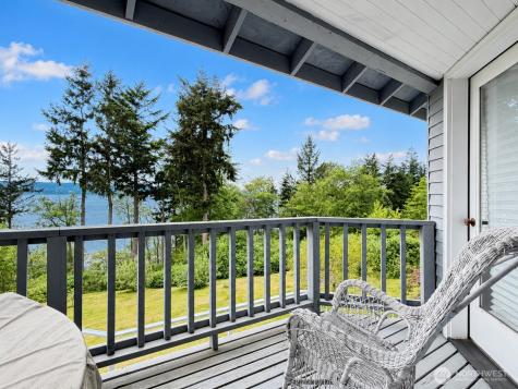 38 M Cascade Drive Hat Island WA 98206