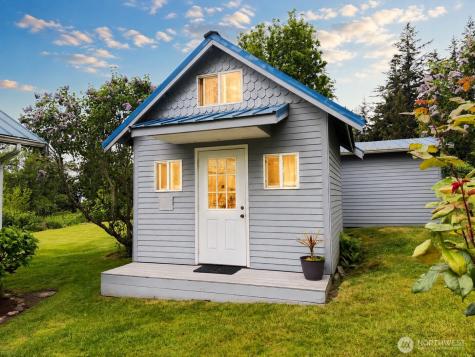38 M Cascade Drive Hat Island WA 98206