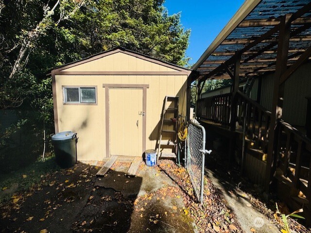 3371 SE Bielmeier Road Port Orchard WA 98367