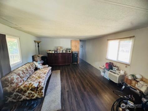 3371 SE Bielmeier Road Port Orchard WA 98367