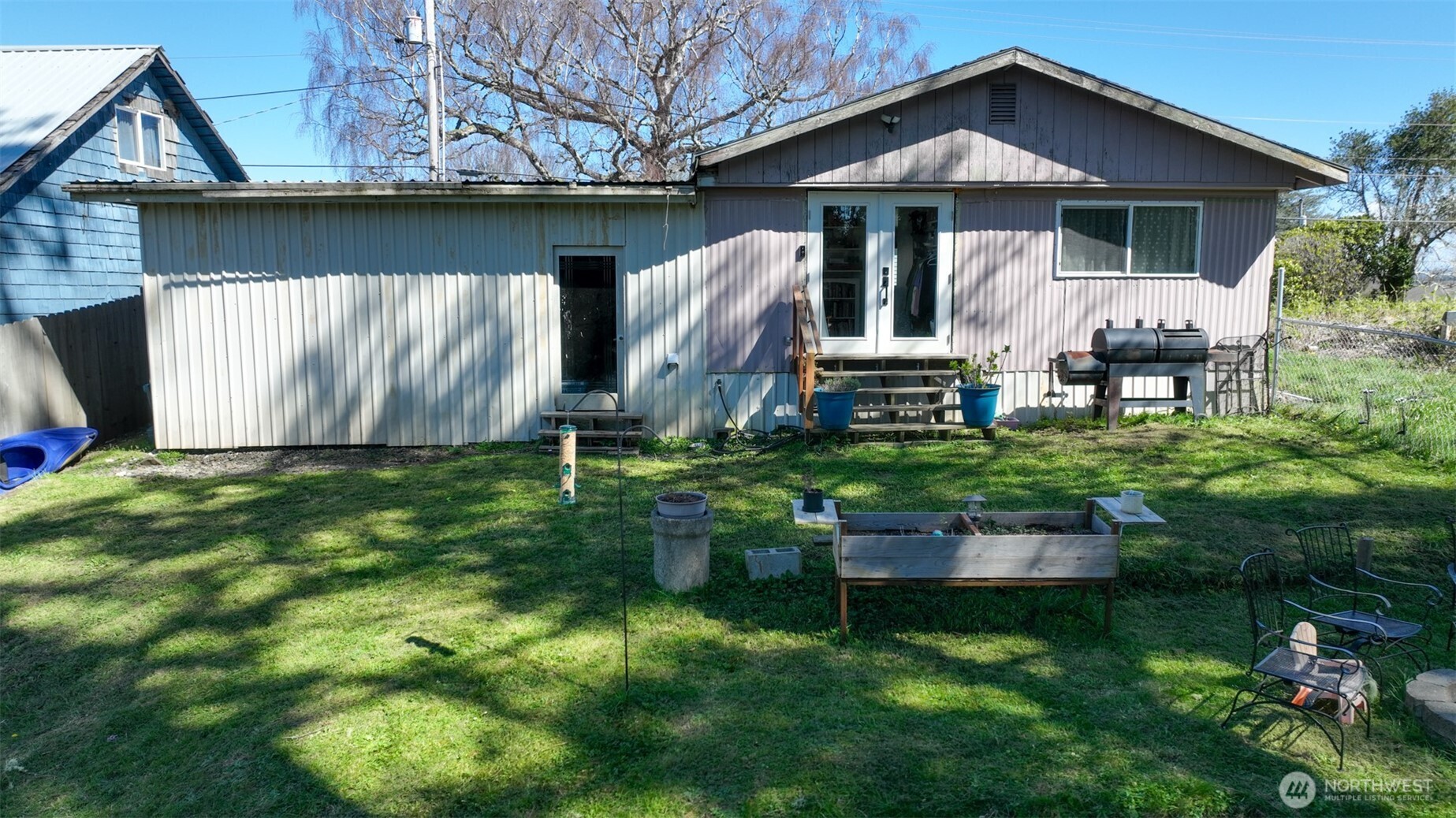 21 2nd Street Bay Center WA 98527