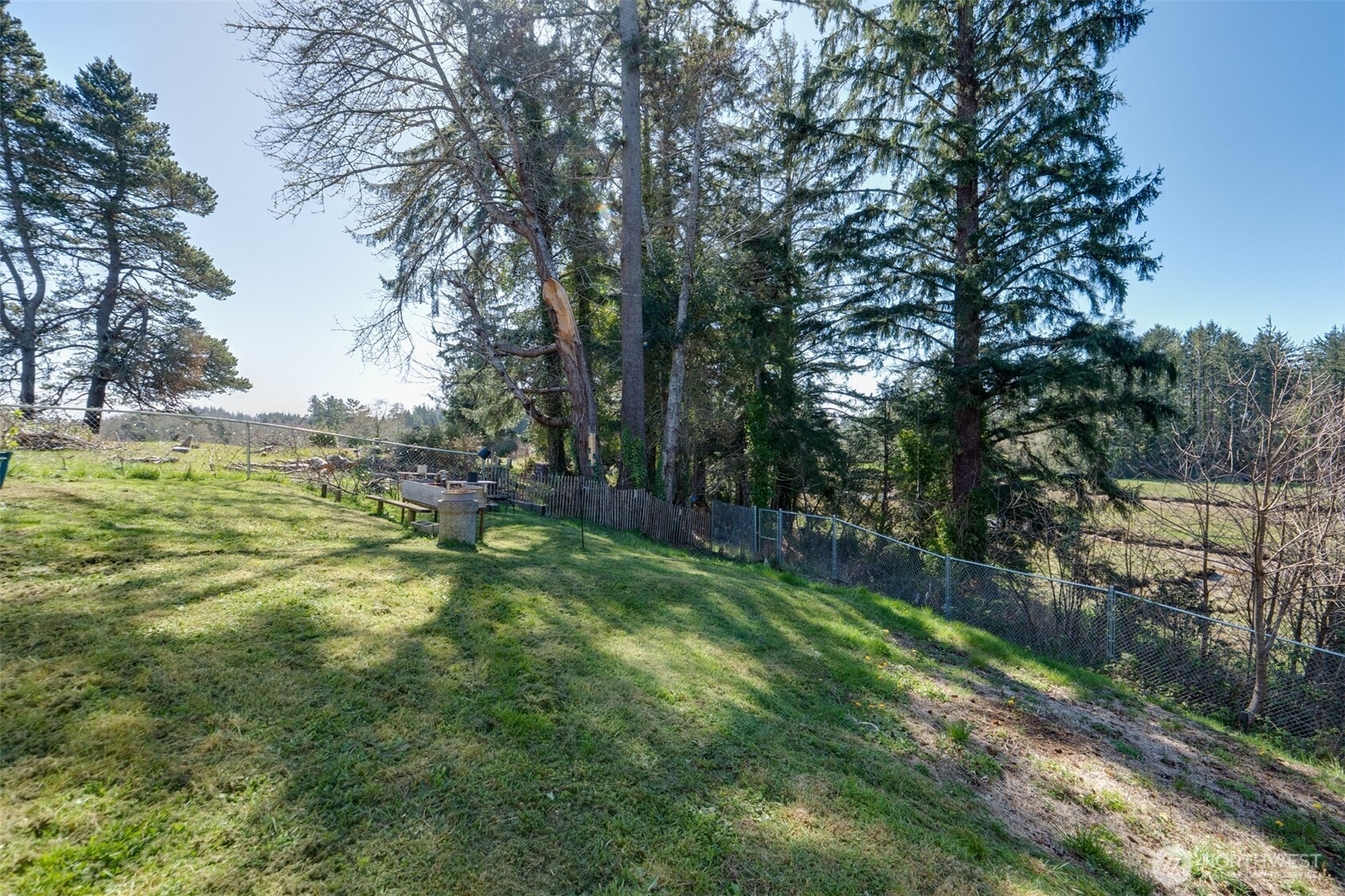 21 2nd Street Bay Center WA 98527