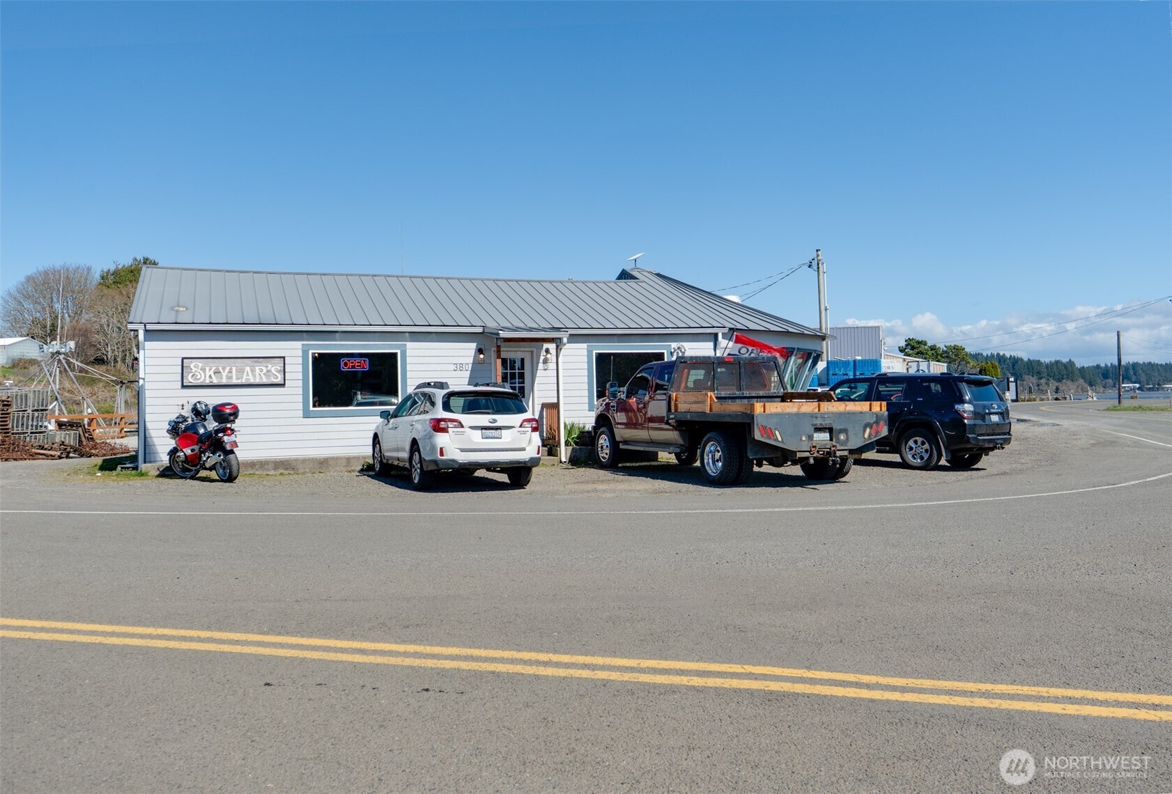 21 2nd Street Bay Center WA 98527