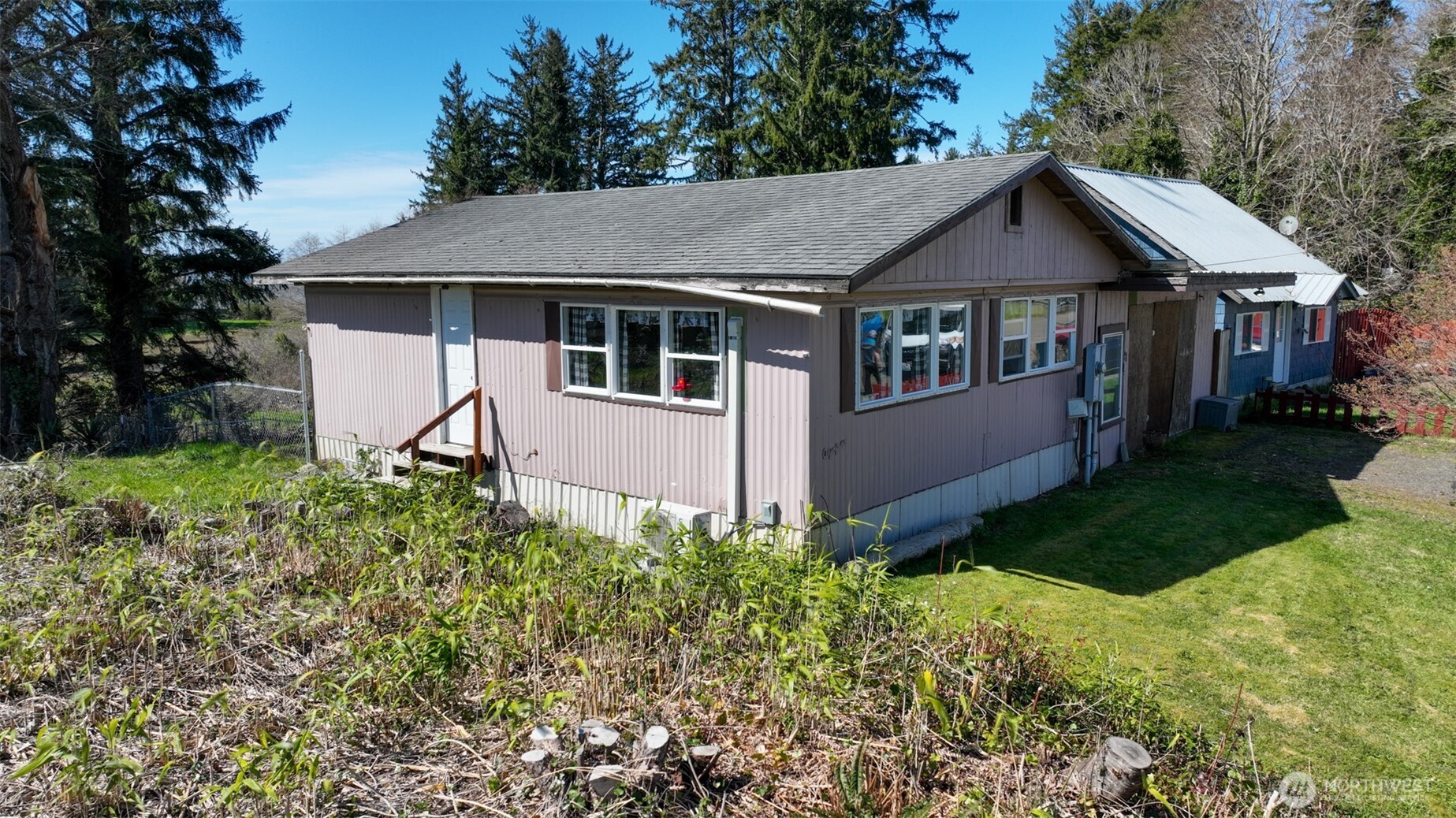 21 2nd Street Bay Center WA 98527