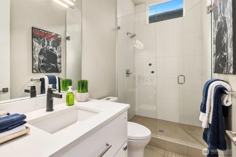 3208 89th Place SE Mercer Island WA 98040