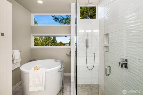 3208 89th Place SE Mercer Island WA 98040