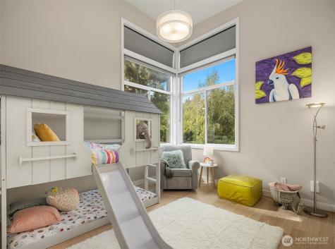 3208 89th Place SE Mercer Island WA 98040