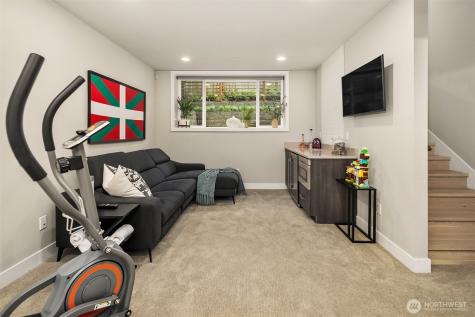 3208 89th Place SE Mercer Island WA 98040