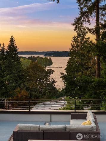 3208 89th Place SE Mercer Island WA 98040