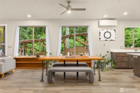 9720 NE Lofgren Road Bainbridge Island WA 98110