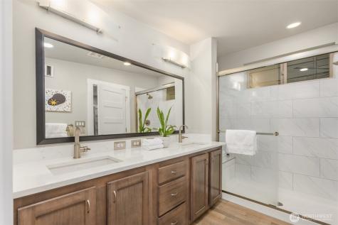 9720 NE Lofgren Road Bainbridge Island WA 98110