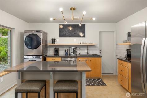 9720 NE Lofgren Road Bainbridge Island WA 98110
