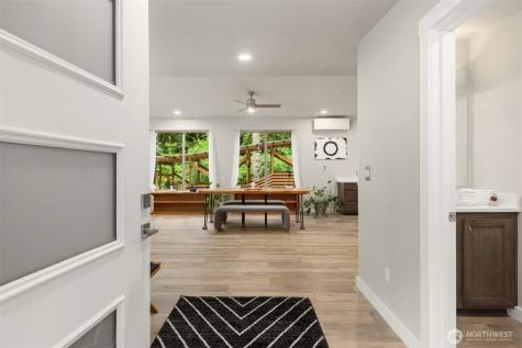 9720 NE Lofgren Road Bainbridge Island WA 98110