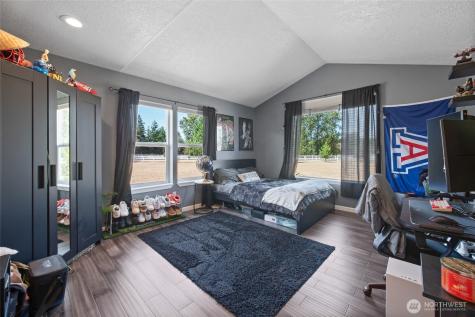 195 Bay Point Drive Castle Rock WA 98611