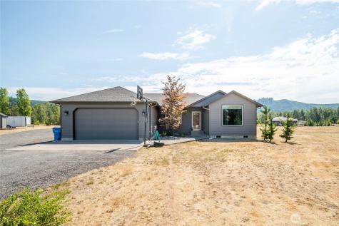 195 Bay Point Drive Castle Rock WA 98611