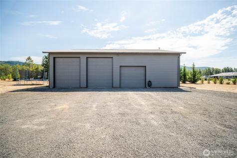 195 Bay Point Drive Castle Rock WA 98611
