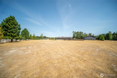 195 Bay Point Drive Castle Rock WA 98611