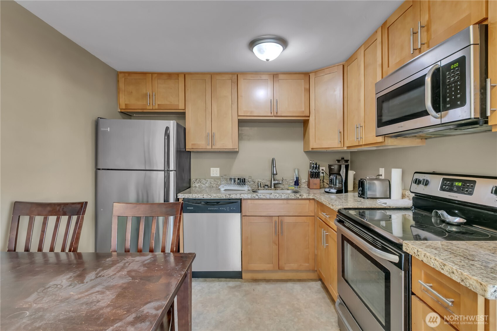 516 6th Avenue S Kent WA 98032