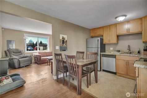 516 6th Avenue S Kent WA 98032