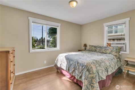 516 6th Avenue S Kent WA 98032