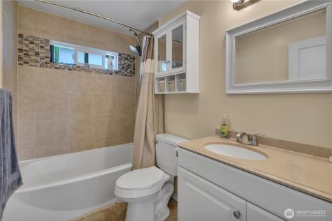 516 6th Avenue S Kent WA 98032