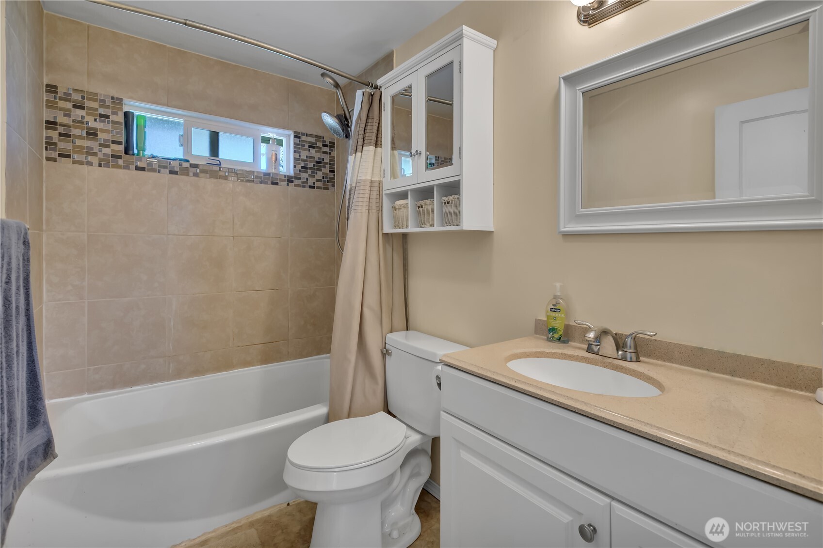516 6th Avenue S Kent WA 98032
