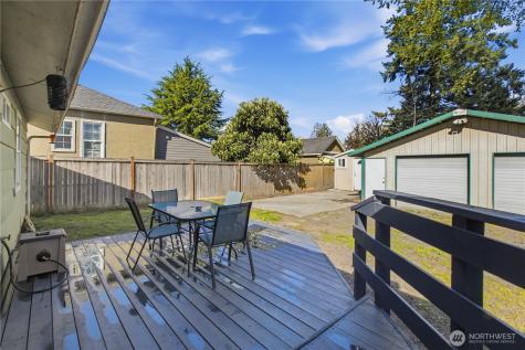 516 6th Avenue S Kent WA 98032