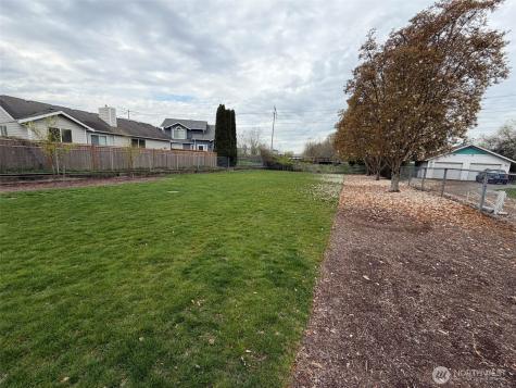 516 6th Avenue S Kent WA 98032