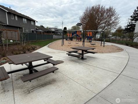 516 6th Avenue S Kent WA 98032