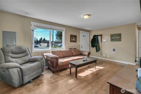 516 6th Avenue S Kent WA 98032