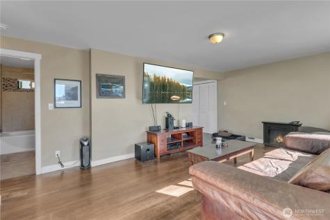 516 6th Avenue S Kent WA 98032