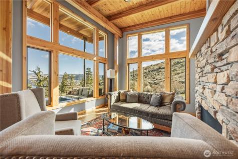 111 Hawks Meadow Chelan WA 98816