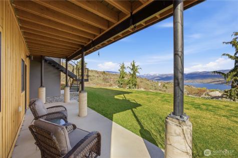 111 Hawks Meadow Chelan WA 98816