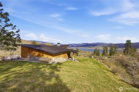 111 Hawks Meadow Chelan WA 98816
