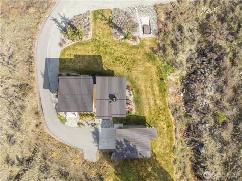 111 Hawks Meadow Chelan WA 98816