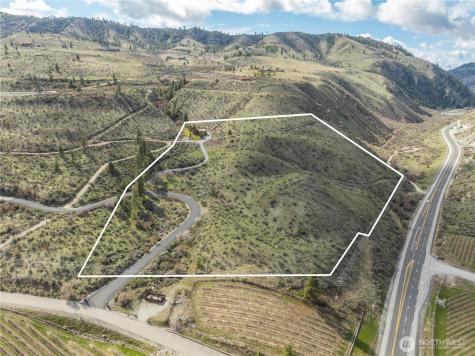 111 Hawks Meadow Chelan WA 98816