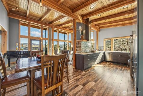 111 Hawks Meadow Chelan WA 98816