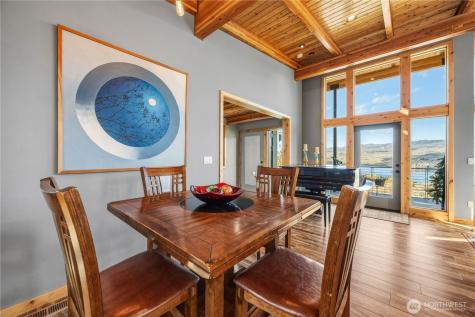 111 Hawks Meadow Chelan WA 98816