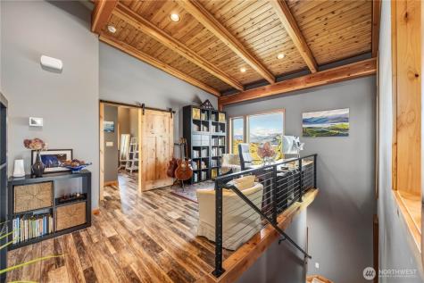 111 Hawks Meadow Chelan WA 98816