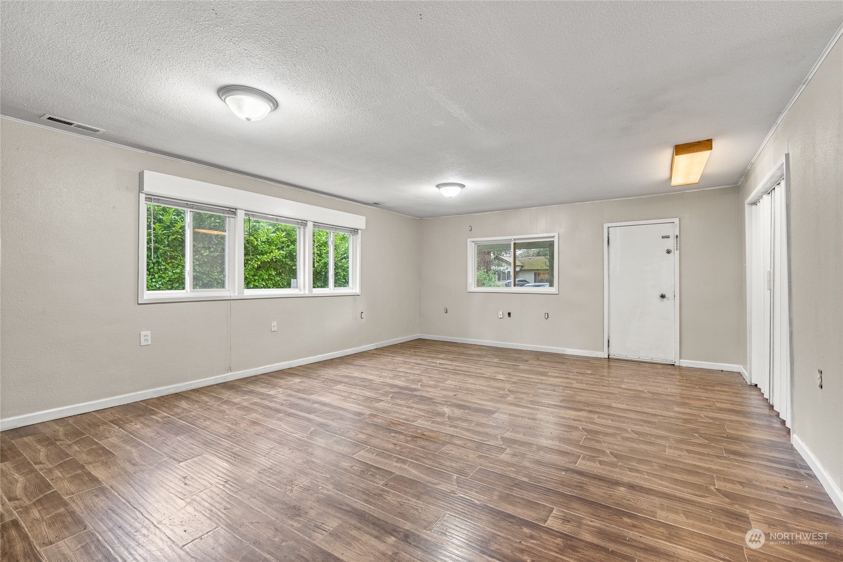 12624 Glenwood Avenue SW Lakewood WA 98499