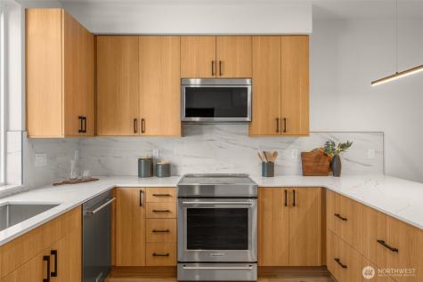 914 15th Avenue Seattle WA 98122