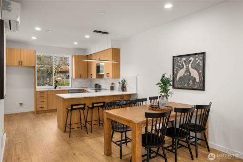 914 15th Avenue Seattle WA 98122