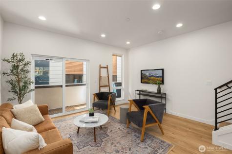 914 15th Avenue Seattle WA 98122